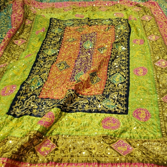 Bedspread - Picture 6 of 8